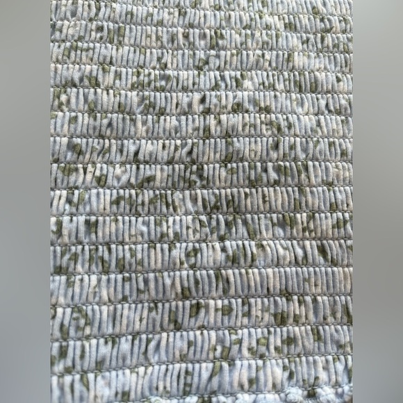 Hollister Shirring Stretchy floral tube top - Picture 6 of 6